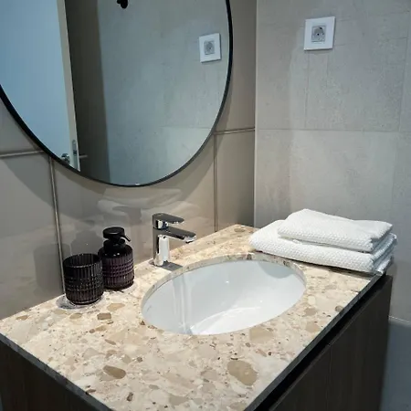 Waterfront Nights Apartment *